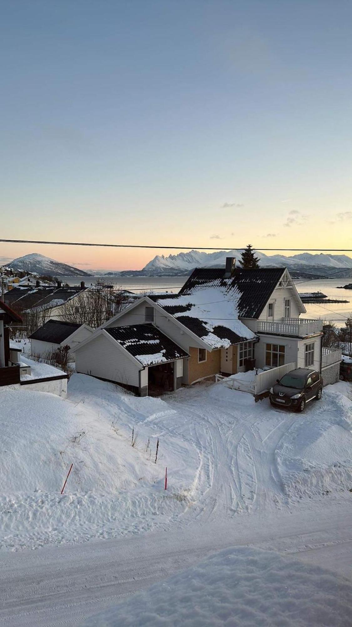 Arctic Loft Apartment Skjervoy Exterior photo